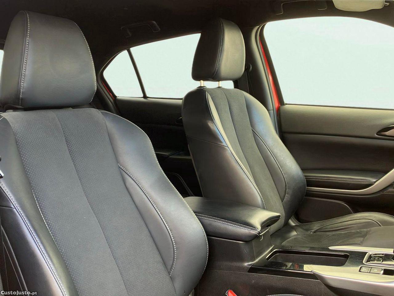 Mitsubishi Eclipse Cross 2.4 PHEV eMotion — fotografia 4