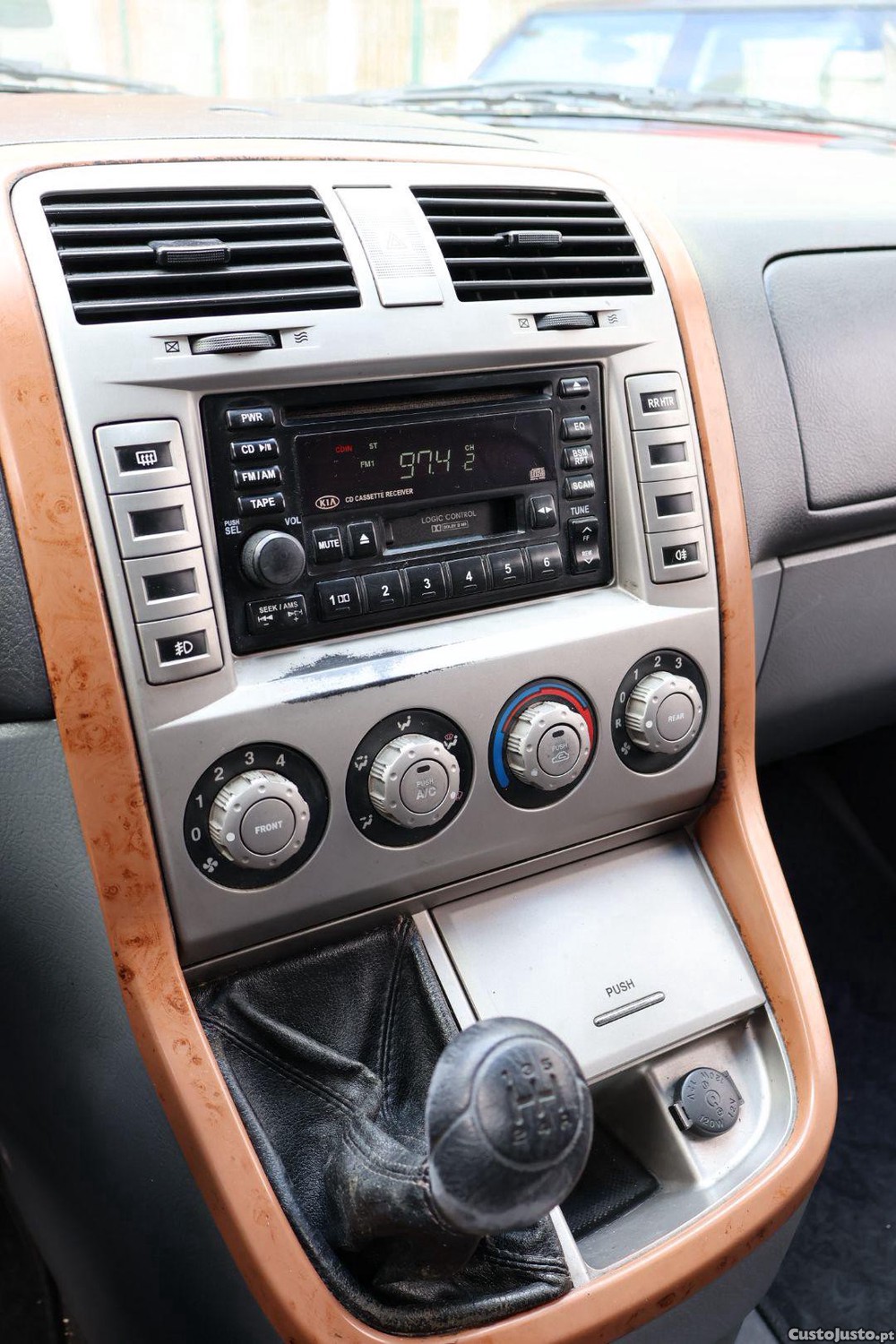Kia Carnival 2.9 CRD — fotografia 4