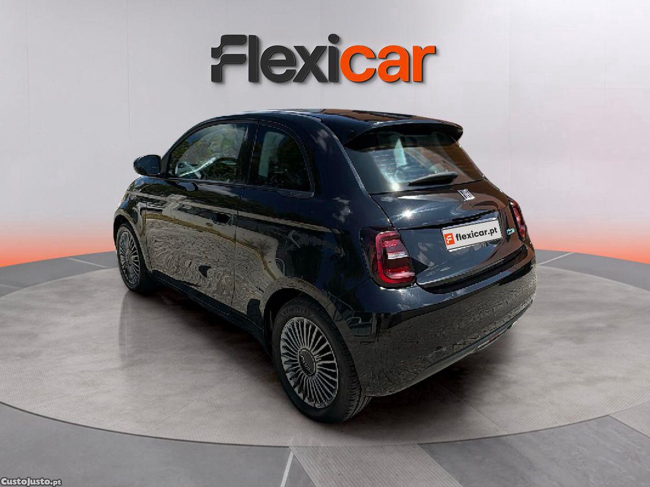 Fiat 500 e Icon Plus 42 KWh — fotografia 12