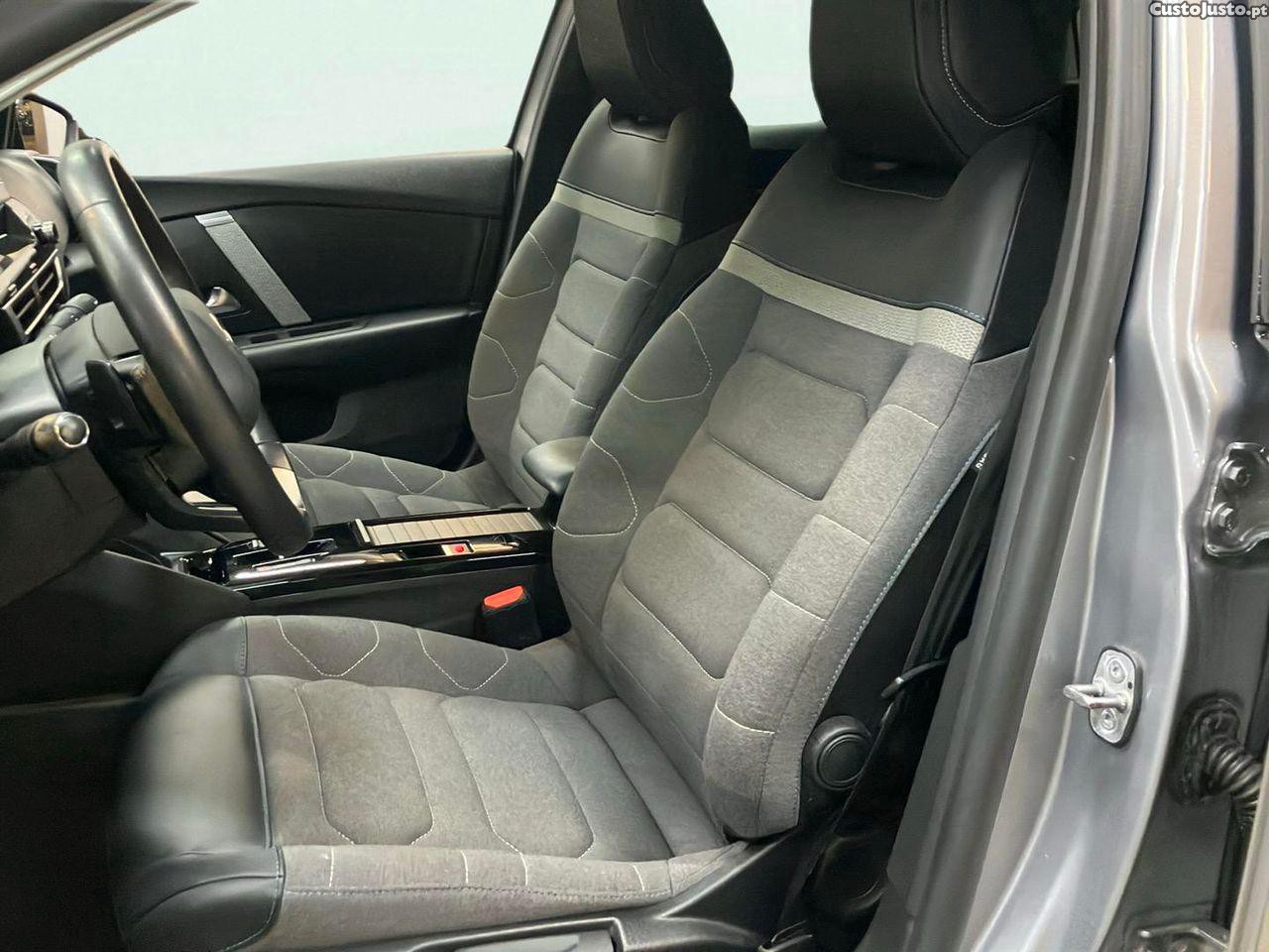 Citroën C4 1.2 PureTech Feel Pack EAT8 — fotografia 10