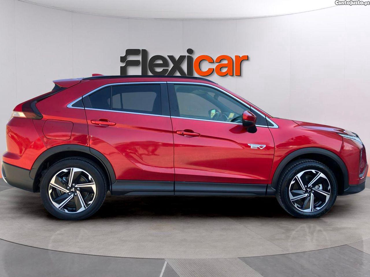 Mitsubishi Eclipse Cross 2.4 PHEV eMotion — fotografia 11