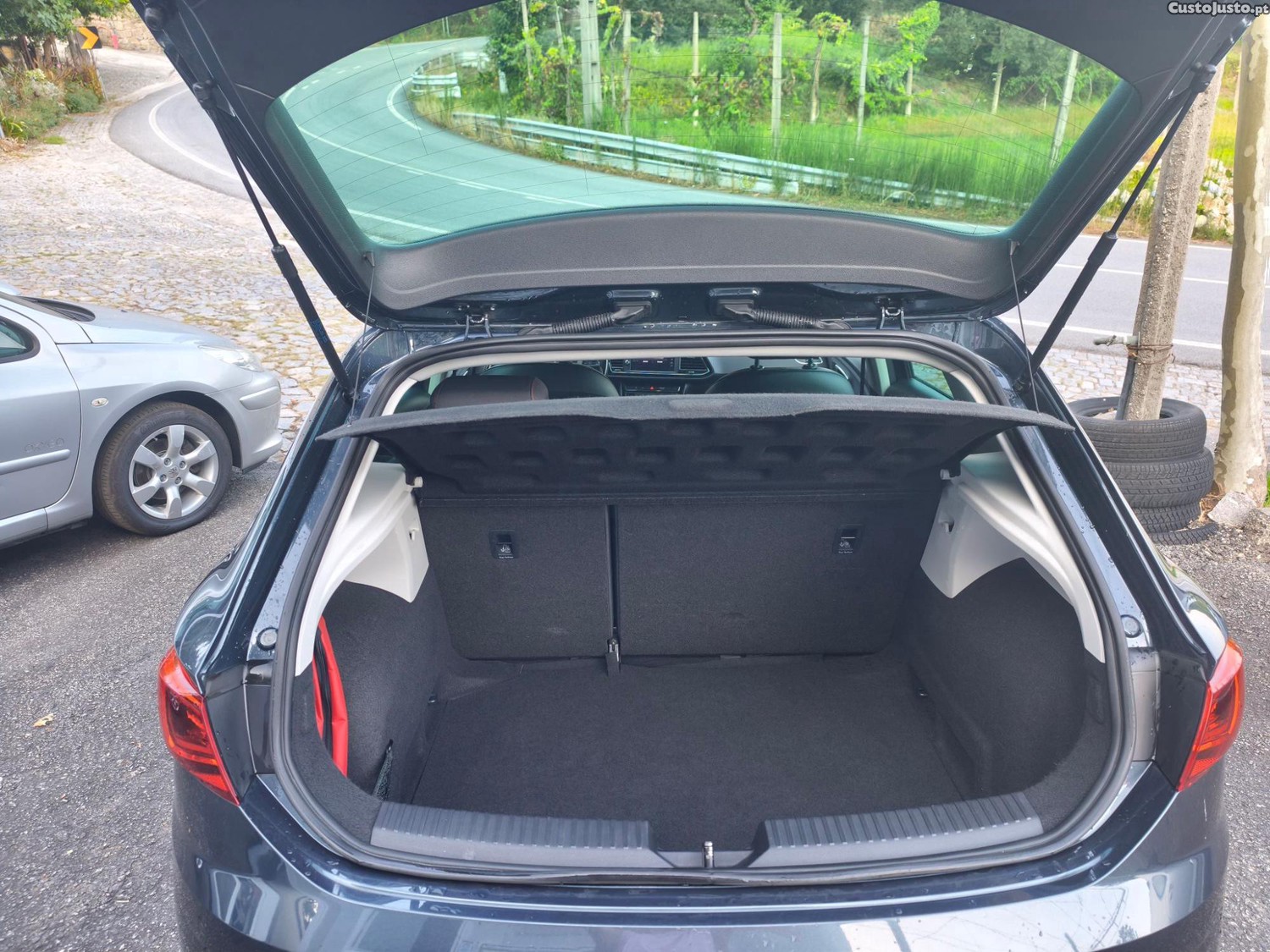 SEAT Leon FR 1.0 TSI — fotografia 8