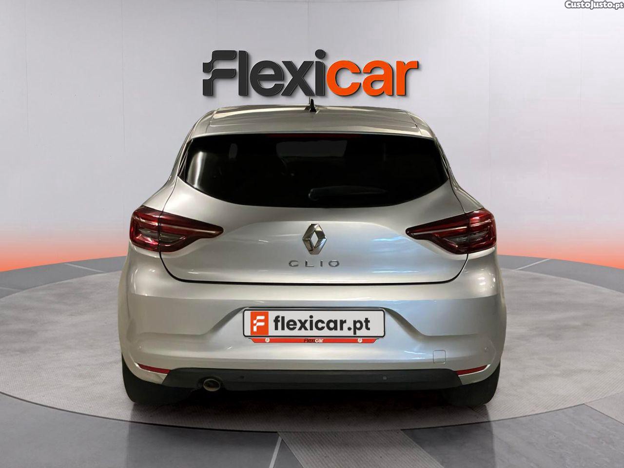 Renault Clio 1.0 TCe Limited — fotografia 17