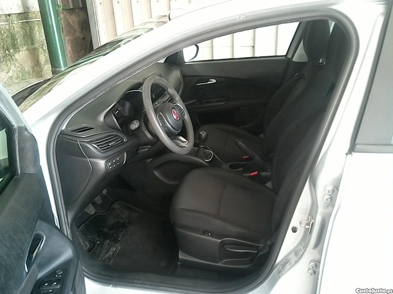 Fiat Tipo 1.3 M-Jet City Life — fotografia 21