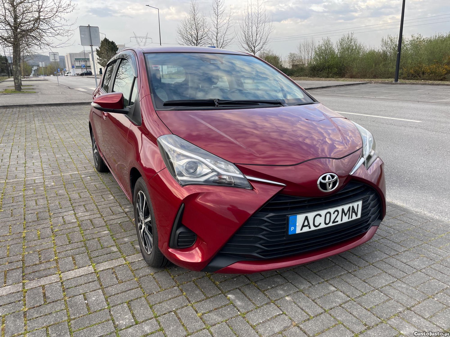 Toyota Yaris 1.0 VVT-I - 5P- Nacional — fotografia 7