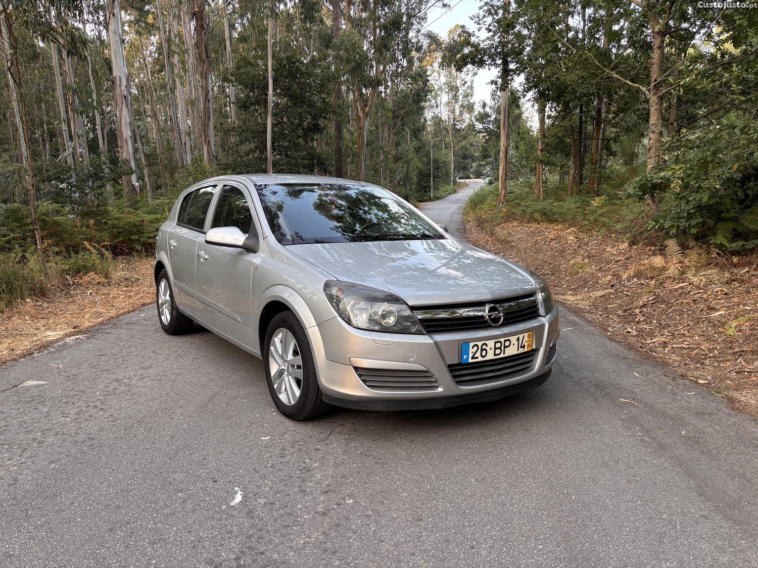 Opel Astra H — fotografia 11