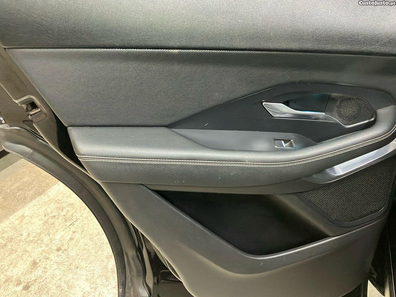 Jaguar E-Pace 2.0 i4D R-Dynamic — fotografia 3