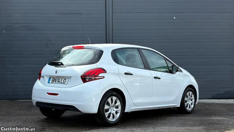 Peugeot 208 1.2 PureTech Access — fotografia 18