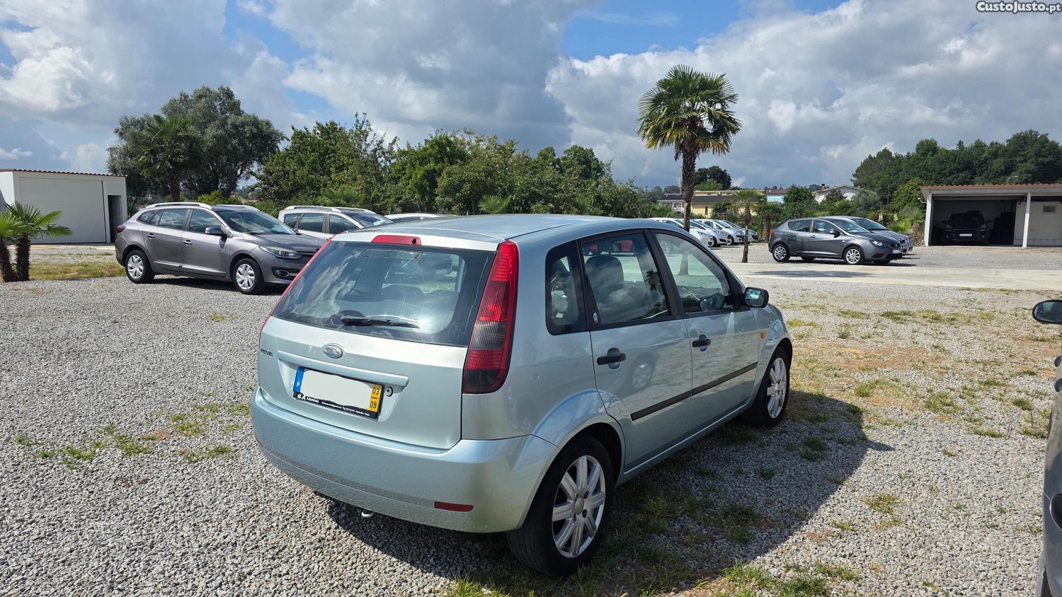 Ford Fiesta 1.25 16V Duratec 75cv — fotografia 10