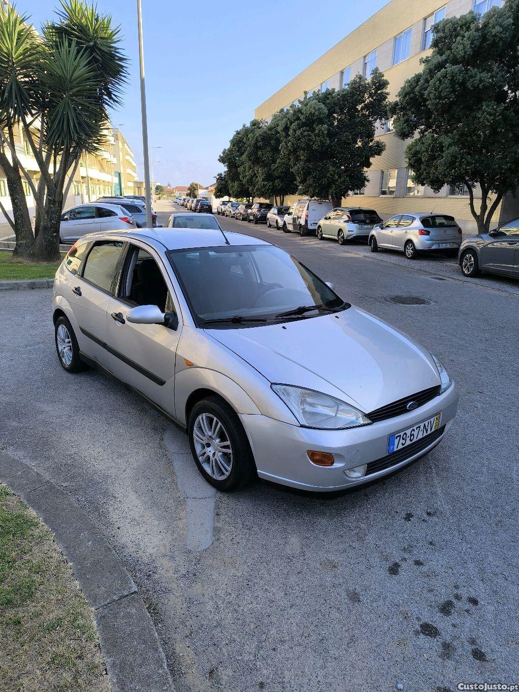 Ford Focus 1.4 — fotografia 8
