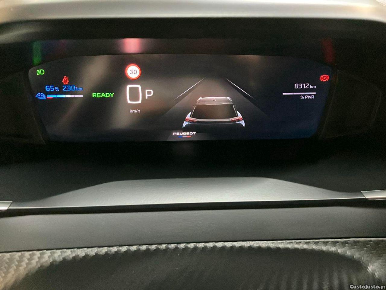Peugeot 2008 54 kWh Allure — fotografia 13