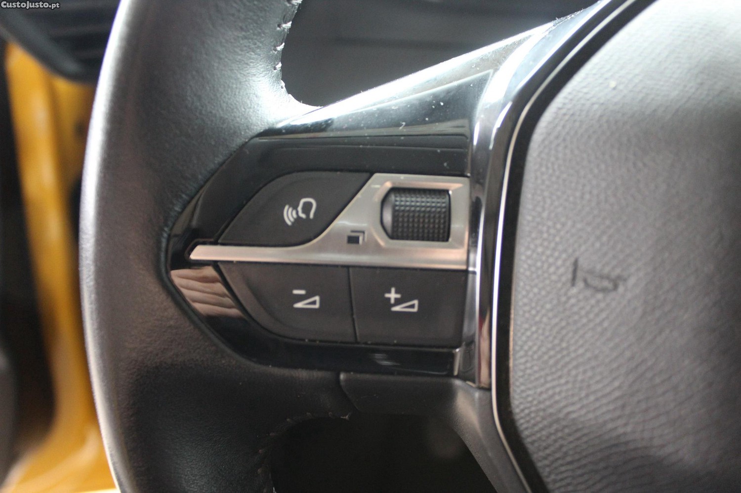 Peugeot 208 1.2 PureTech Active Pack — fotografia 10