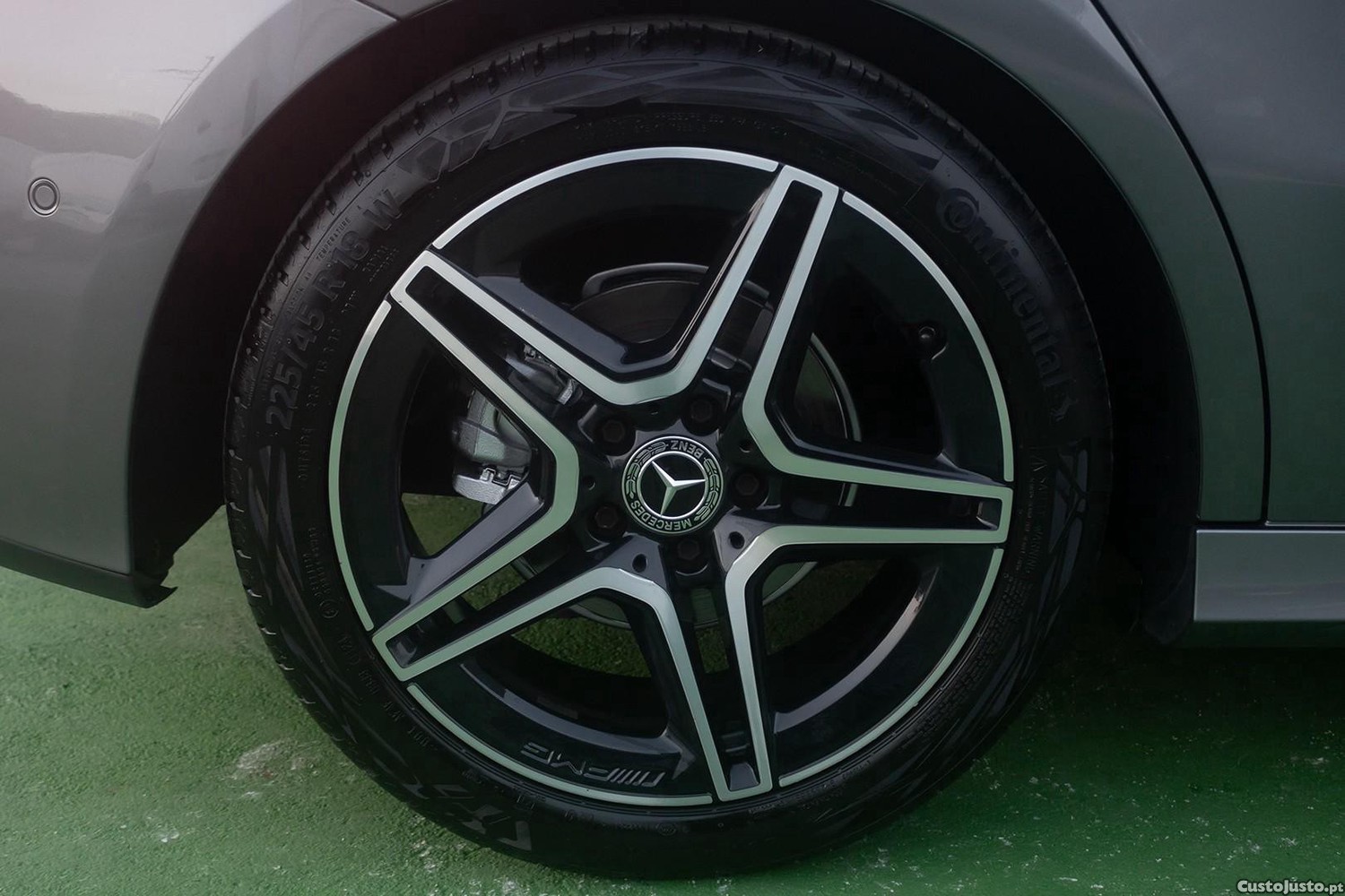 Mercedes-Benz A 180 d AMG Line Aut. — fotografia 17