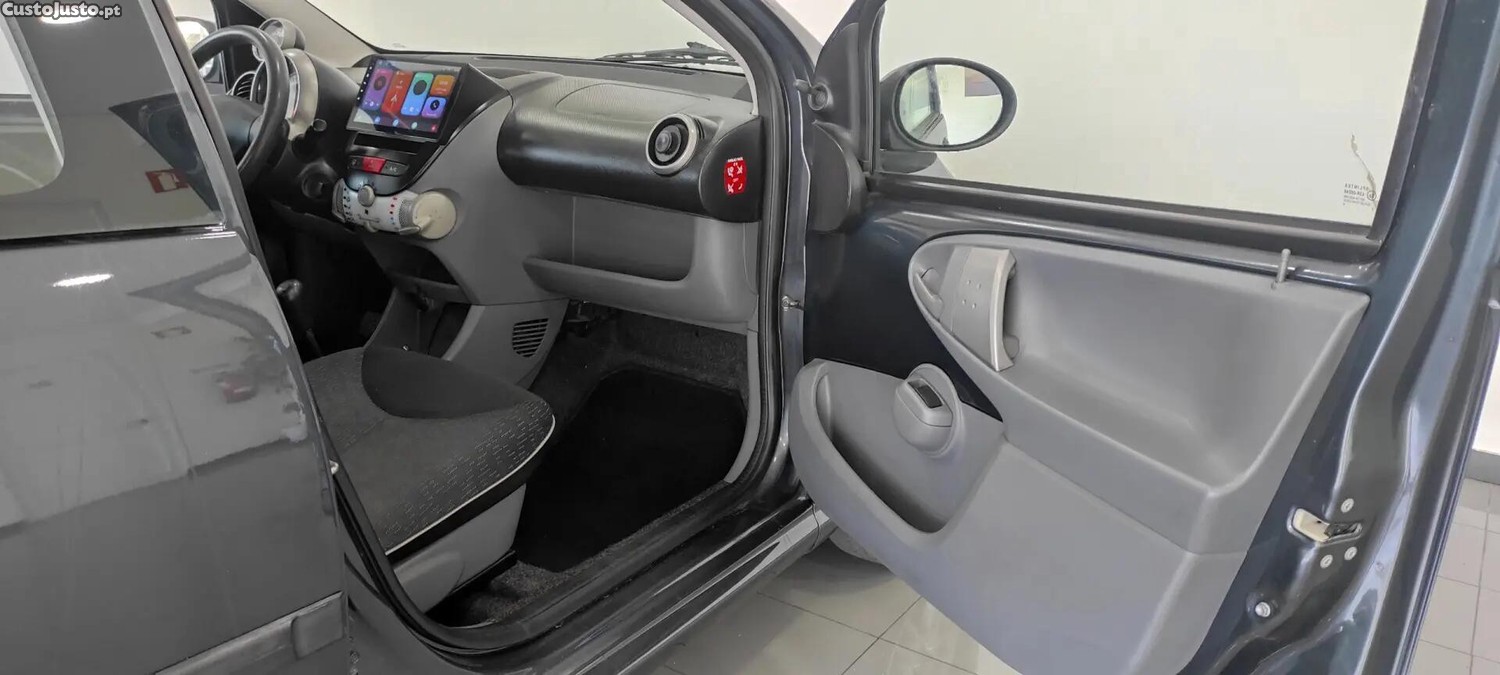 Peugeot 107 Outro — fotografia 11