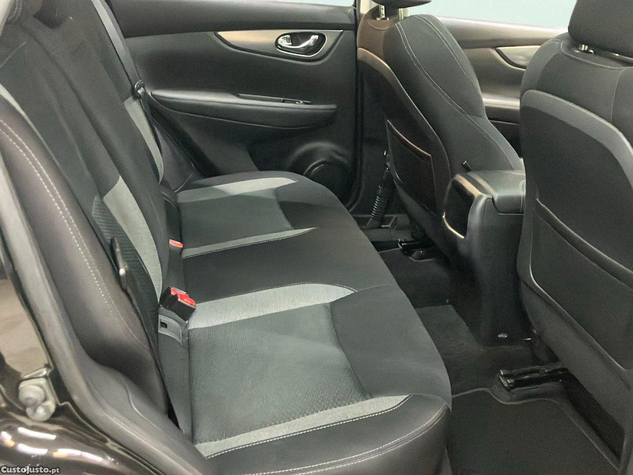 Nissan Qashqai 1.3 DIG-T N-Connecta — fotografia 8