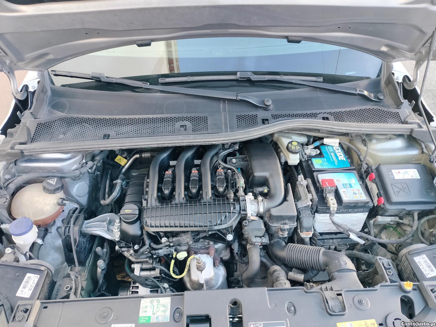 Peugeot 208 1.2Puretech Active Pack — fotografia 3