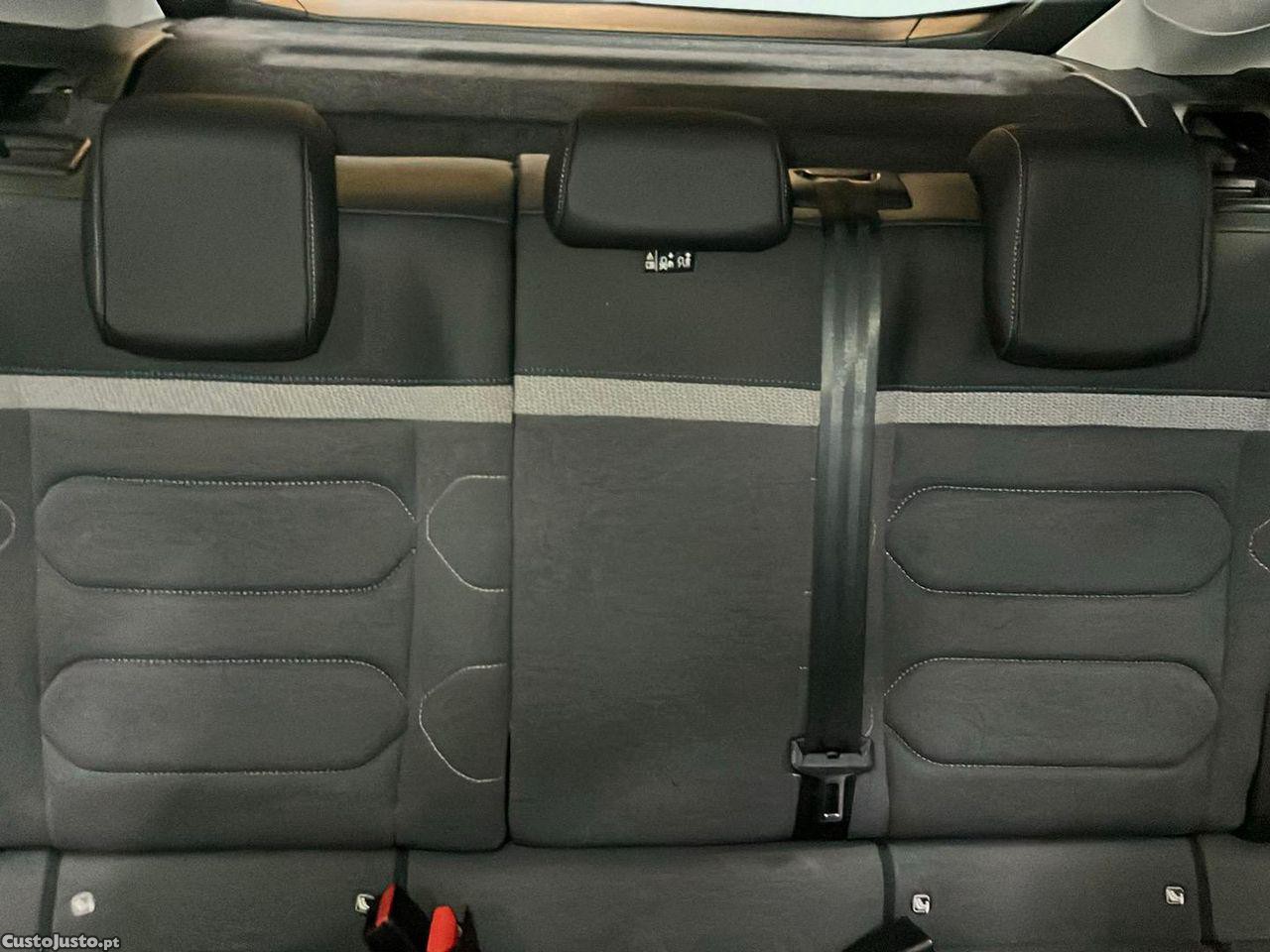 Citroën C4 1.2 PureTech Feel Pack EAT8 — fotografia 7