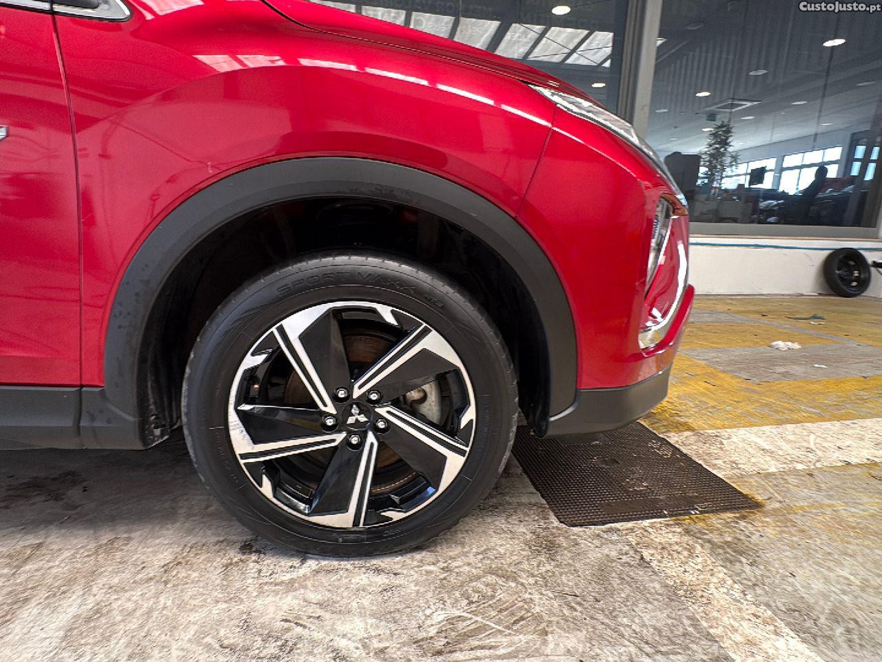 Mitsubishi Eclipse Cross 2.4 PHEV eMotion — fotografia 8