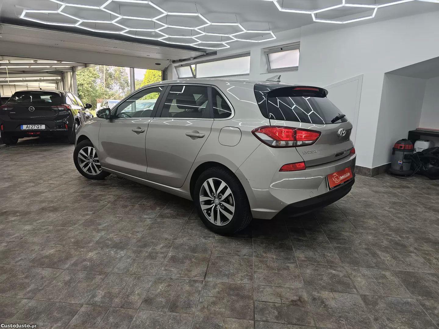 Hyundai i30 1.0 t-gdi style — fotografia 21