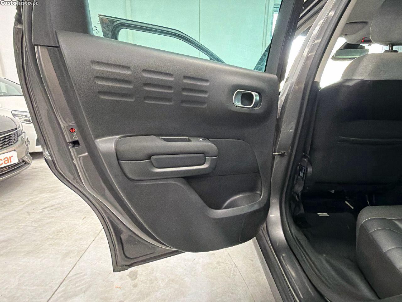 Citroën C3 1.2 Puretech Feel — fotografia 3