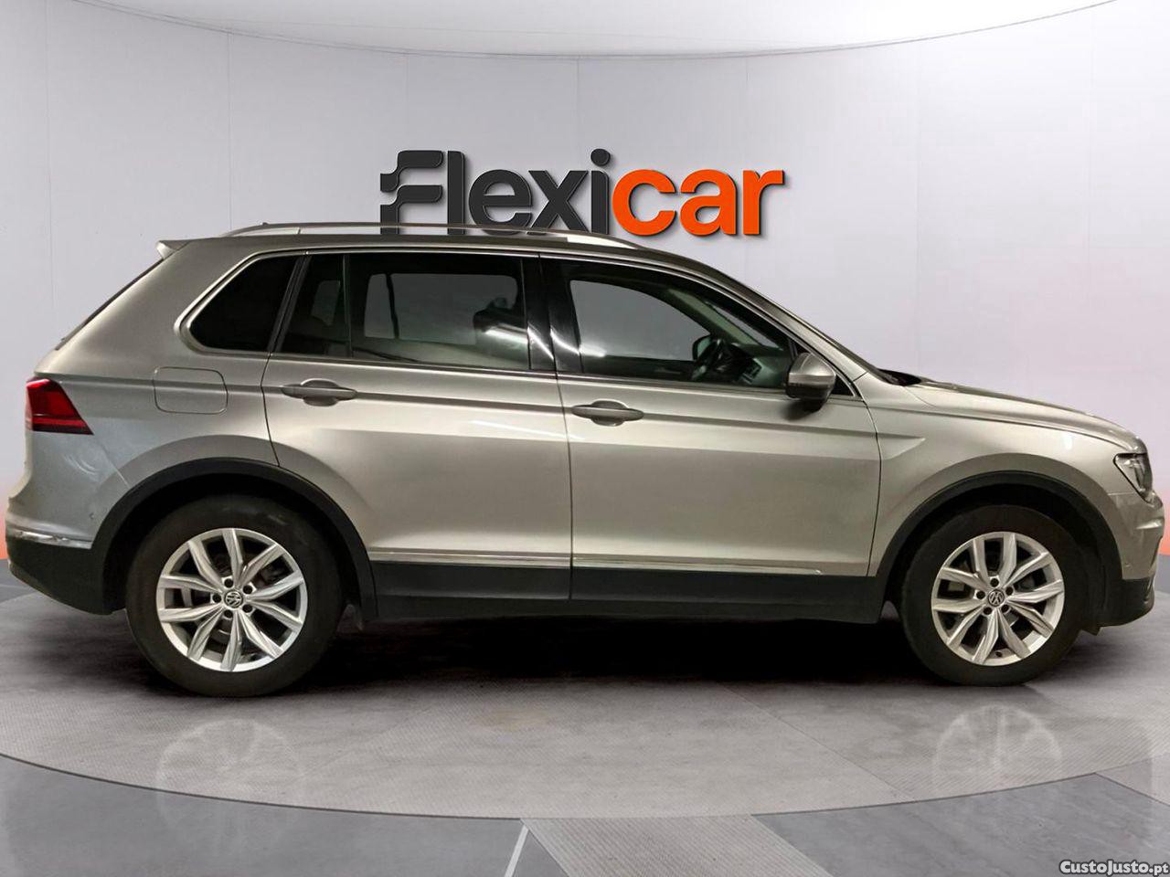 Volkswagen Tiguan 2.0 TDI Highline — fotografia 19