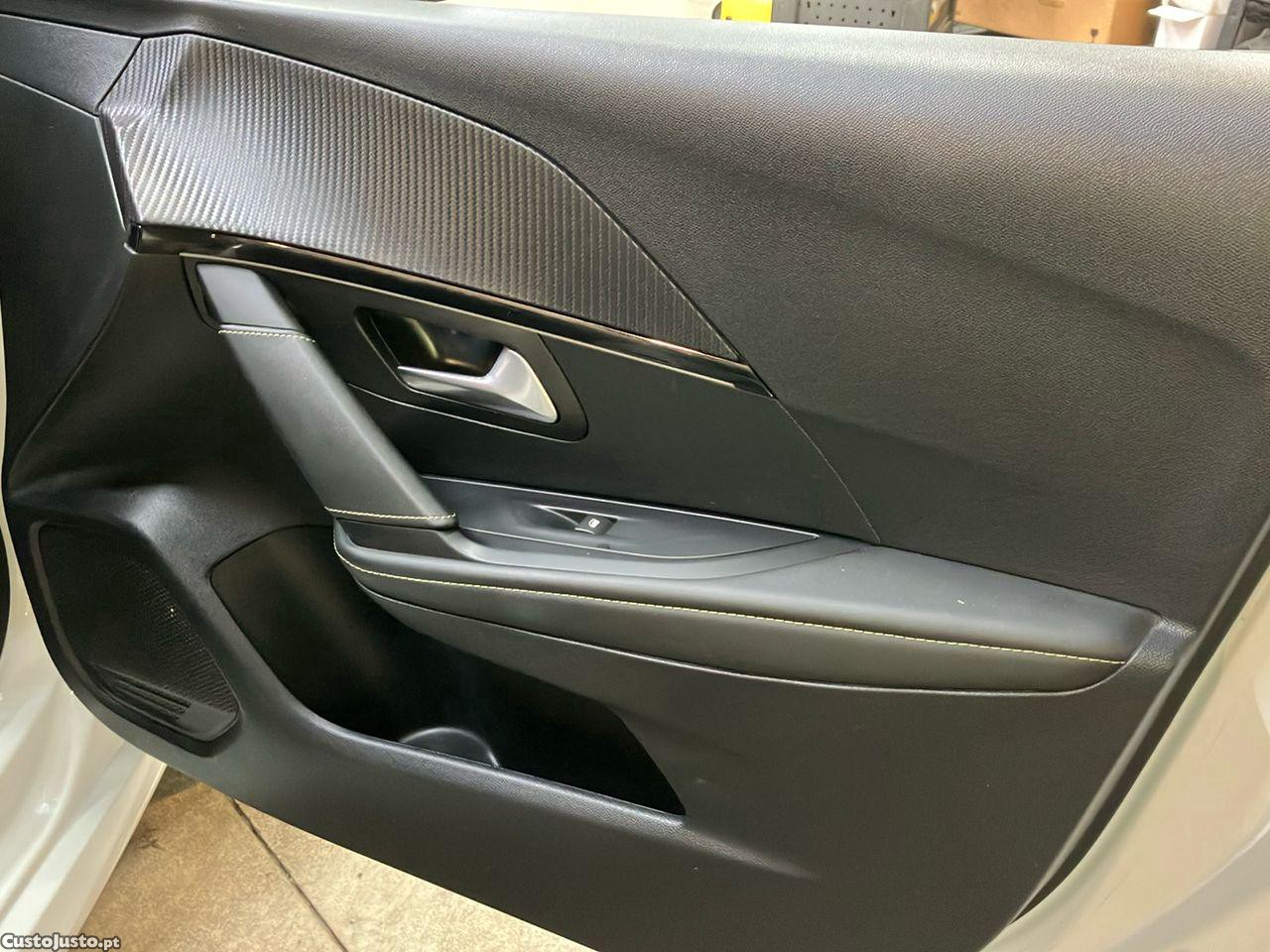 Peugeot 208 50 KWh GT — fotografia 2