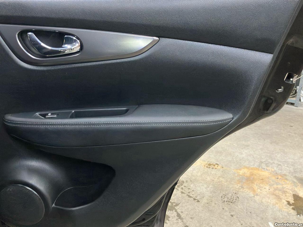 Nissan Qashqai 1.3 DIG-T N-Connecta — fotografia 3