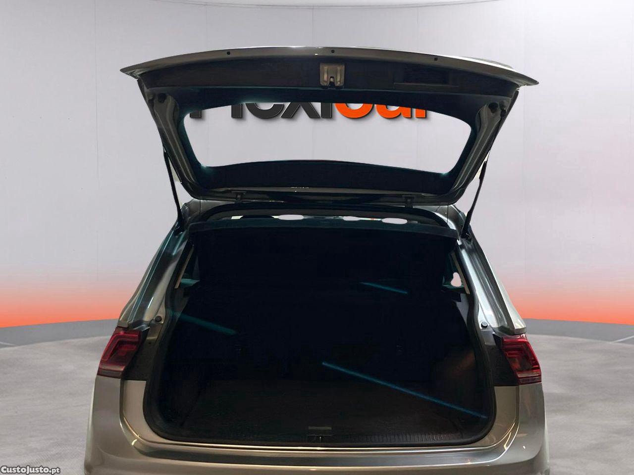 Volkswagen Tiguan 2.0 TDI Highline — fotografia 6