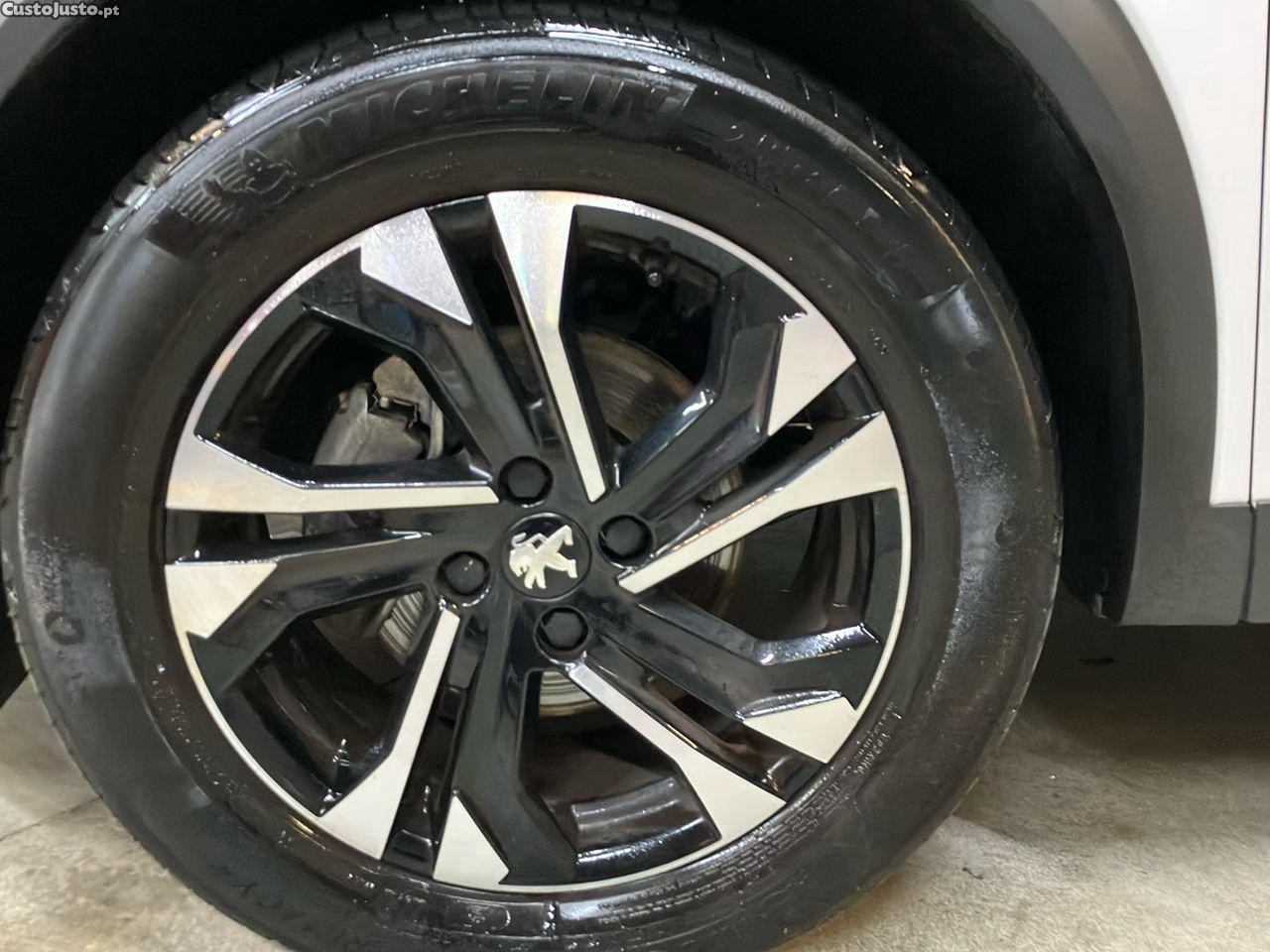 Peugeot 2008 1.2 PureTech GT — fotografia 16