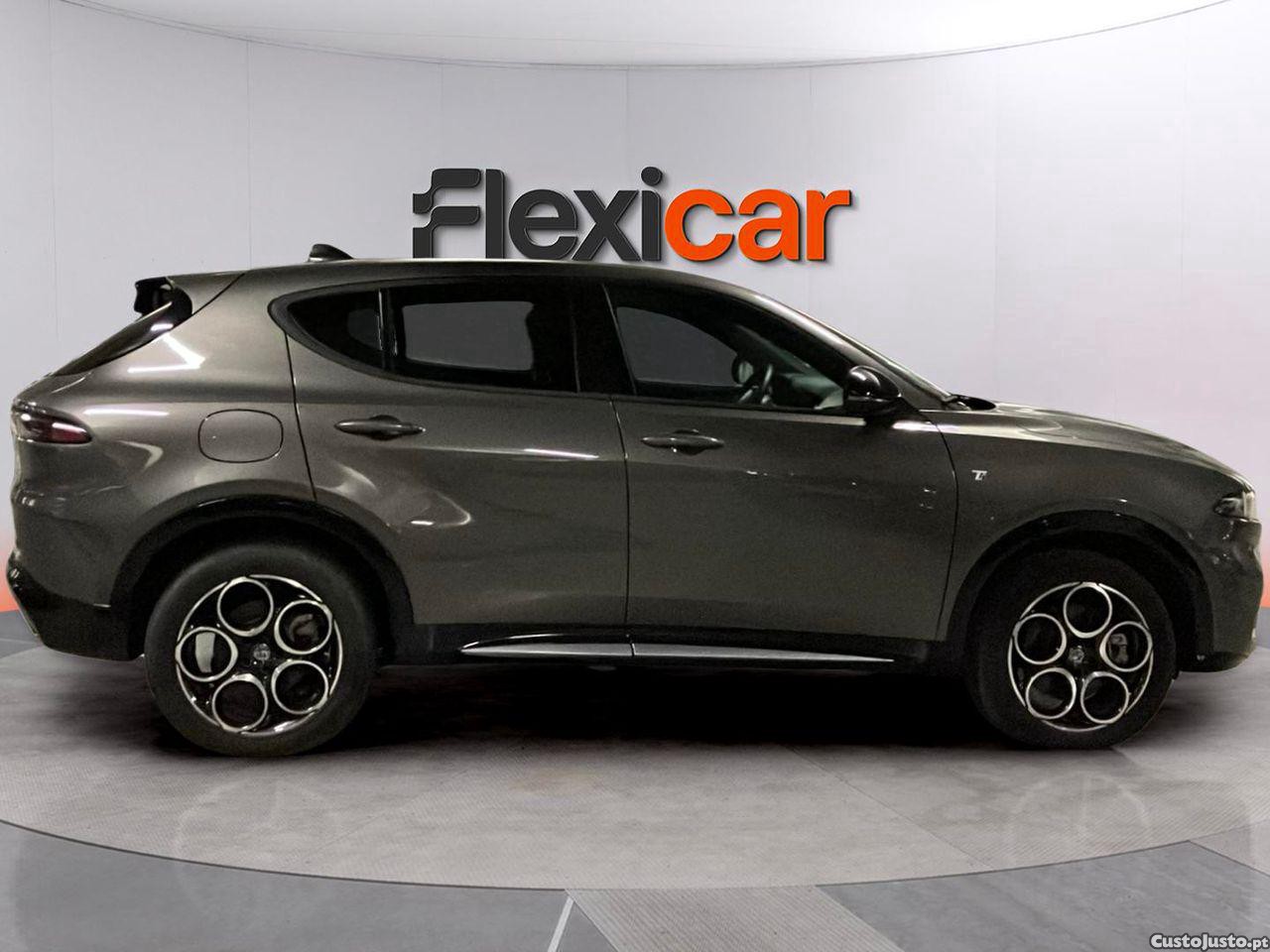 Alfa Romeo Tonale 1.3 Plug-In Hybrid TI e-AWD - 23 foto 5