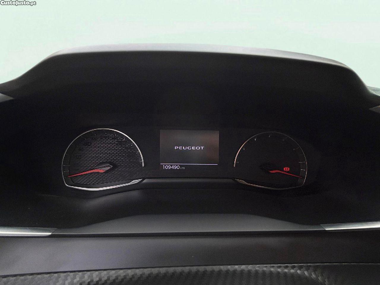Peugeot 208 PureTech 100 EAT8 Active Pack — fotografia 7