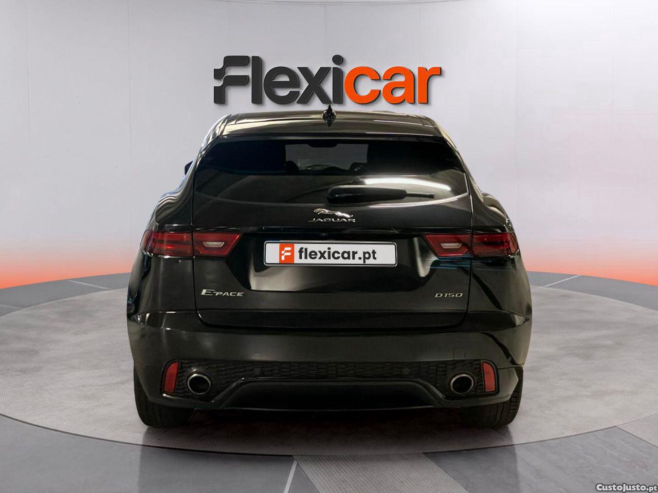 Jaguar E-Pace 2.0 i4D R-Dynamic — fotografia 17