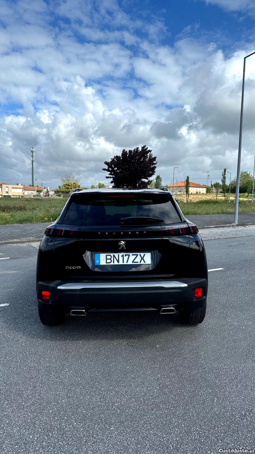Peugeot 2008 Allure 130cv — fotografia 2