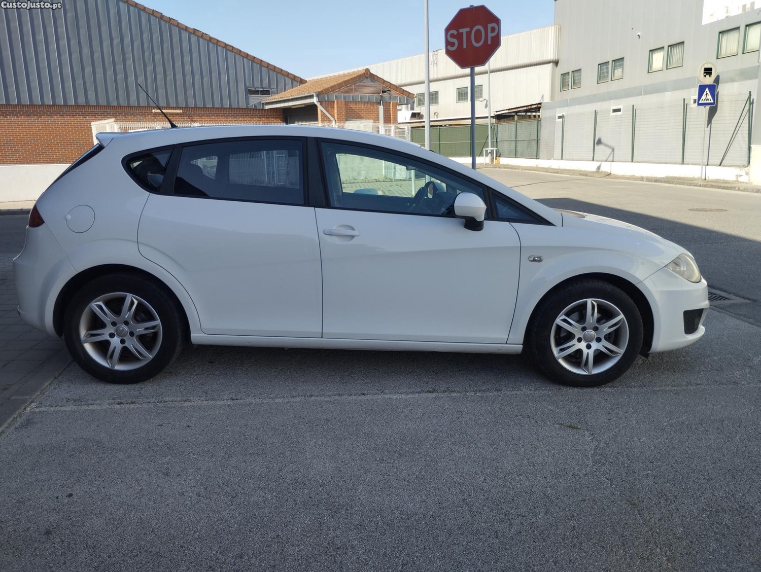 SEAT Leon Ecomotive 1.6 TDI — fotografia 8