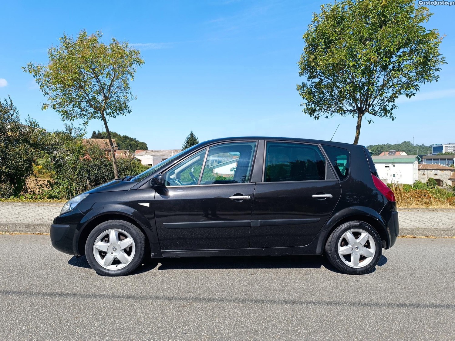 Renault Scénic 1.5 dCi — fotografia 14
