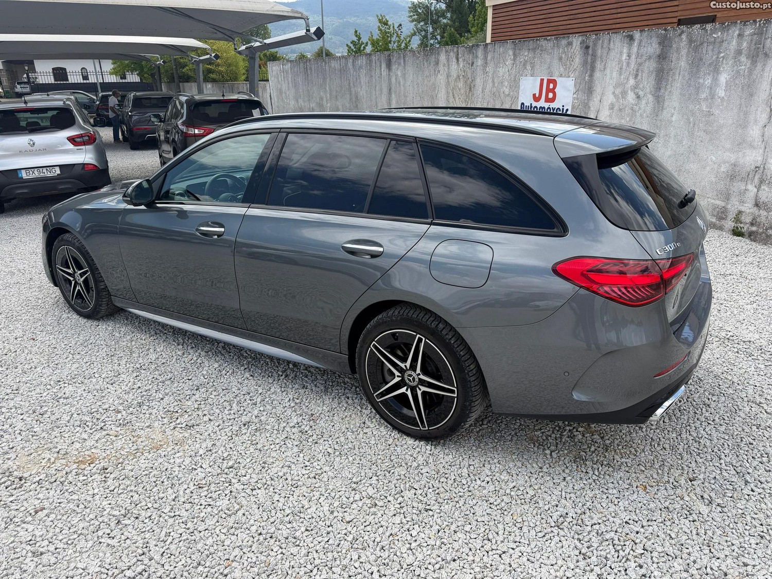 Mercedes-Benz C 300 e T 9G-TRONIC AMG Line — fotografia 14