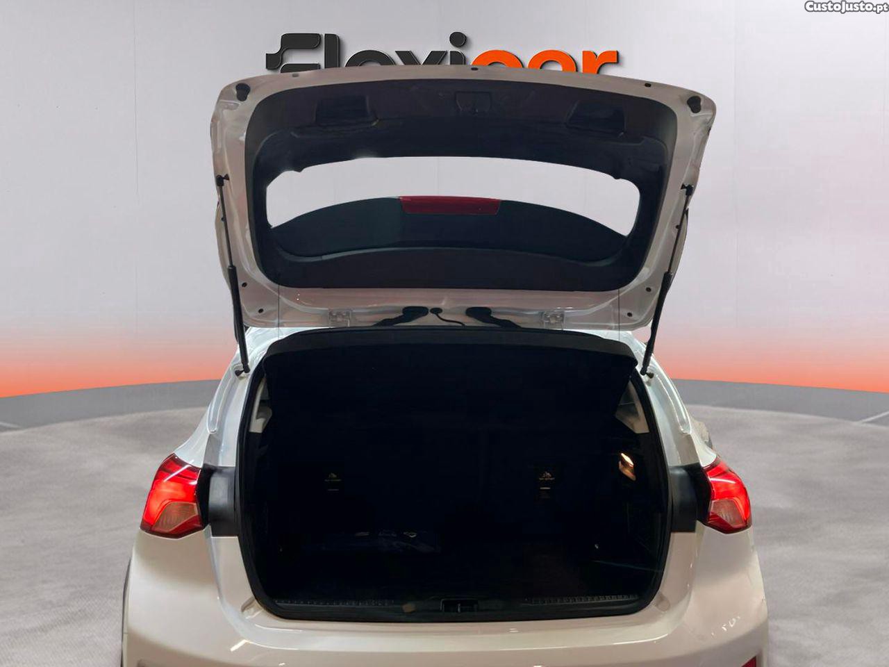 Ford Focus 1.0 EcoBoost Active X Aut. — fotografia 6