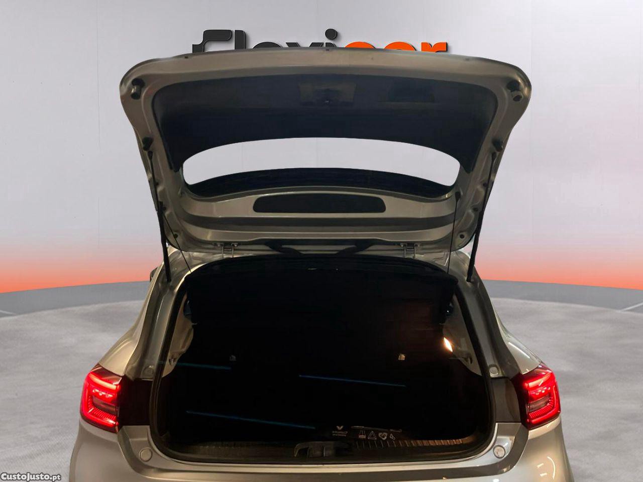 Renault Clio 1.0 TCe Limited — fotografia 6