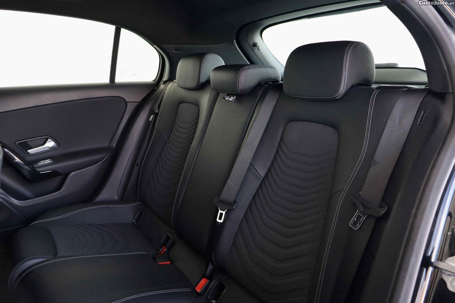 Mercedes-Benz A 160 d Business Solutions — fotografia 10