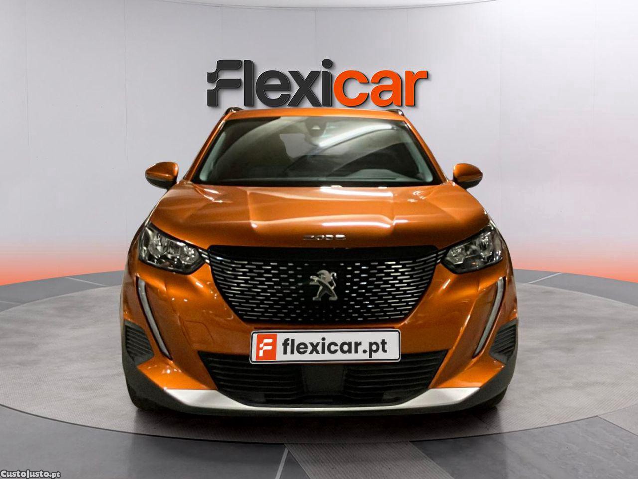 Peugeot 2008 1.2 PureTech Allure — fotografia 18
