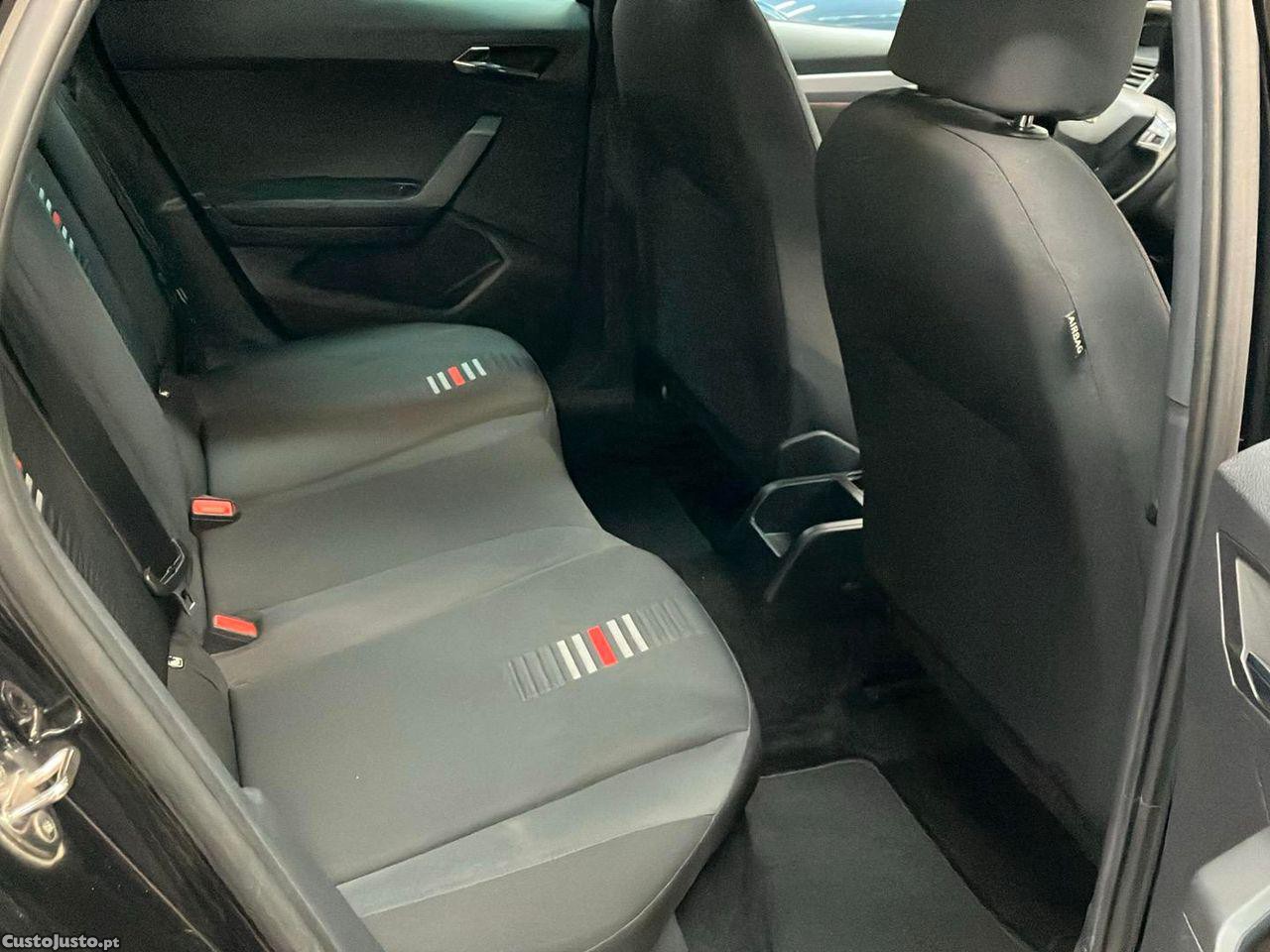 SEAT Arona 1.0 TSI FR — fotografia 11