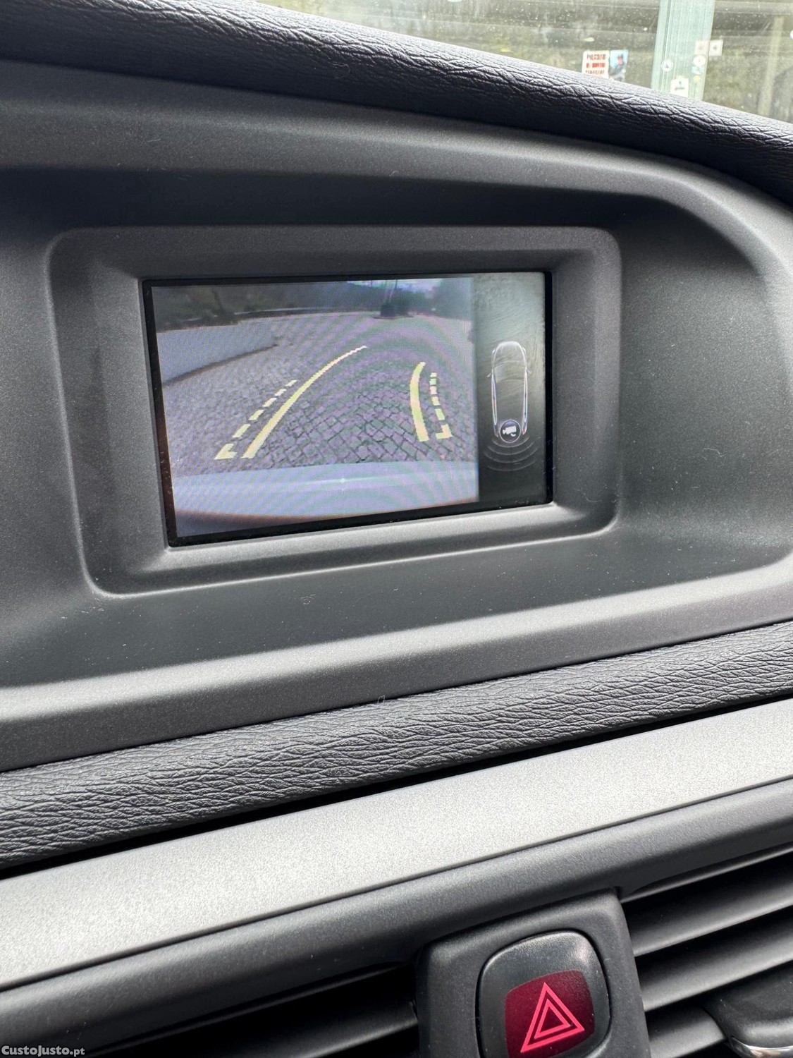 Volvo V40 1.6 D2 Momentum — fotografia 3