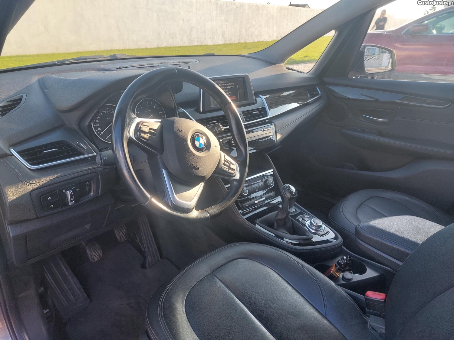 BMW 216 Gran Tourer — fotografia 2