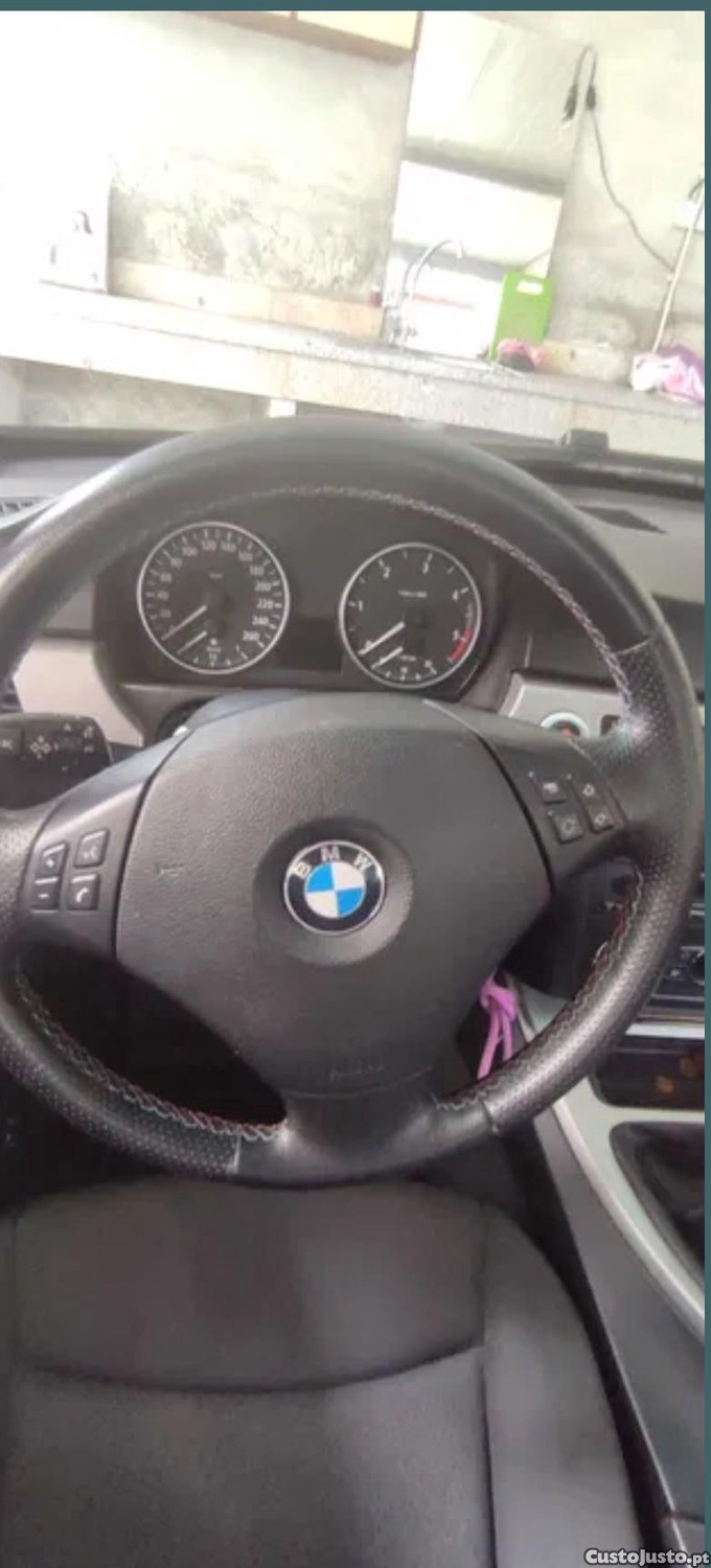 BMW 320 Normal — fotografia 5