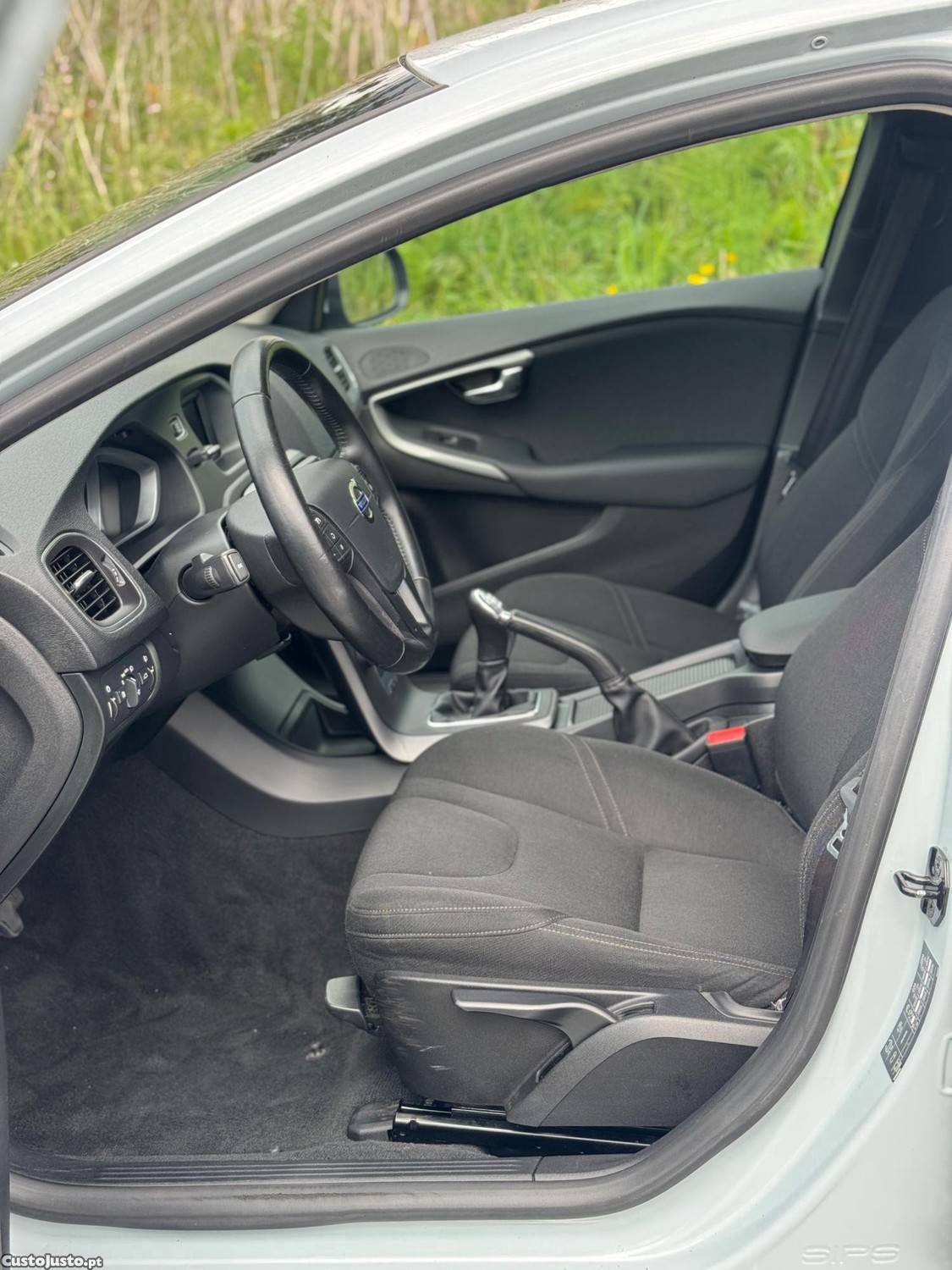 Volvo V40 1.6 D2 Momentum — fotografia 4
