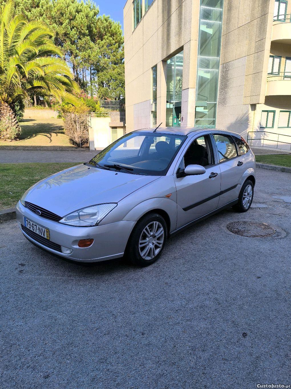 Ford Focus 1.4 — fotografia 7