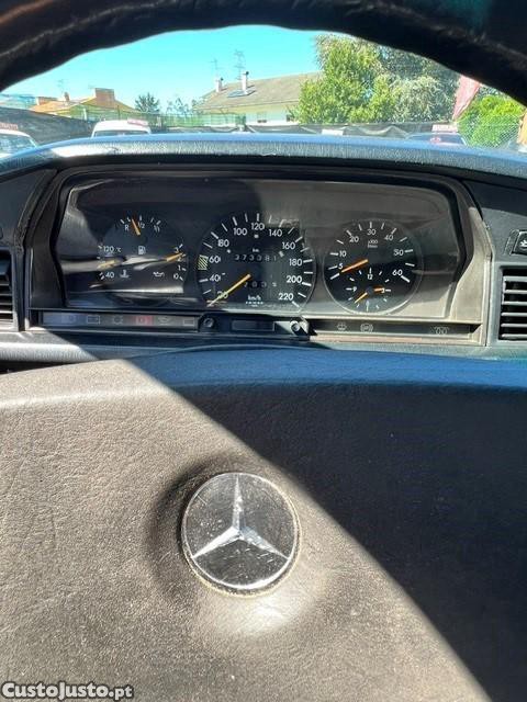 Mercedes-Benz 190 190 D 2.0 — photo 4