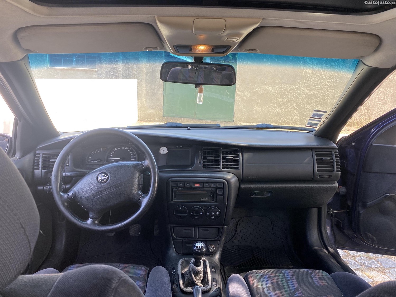 Opel Vectra Sport — fotografia 5