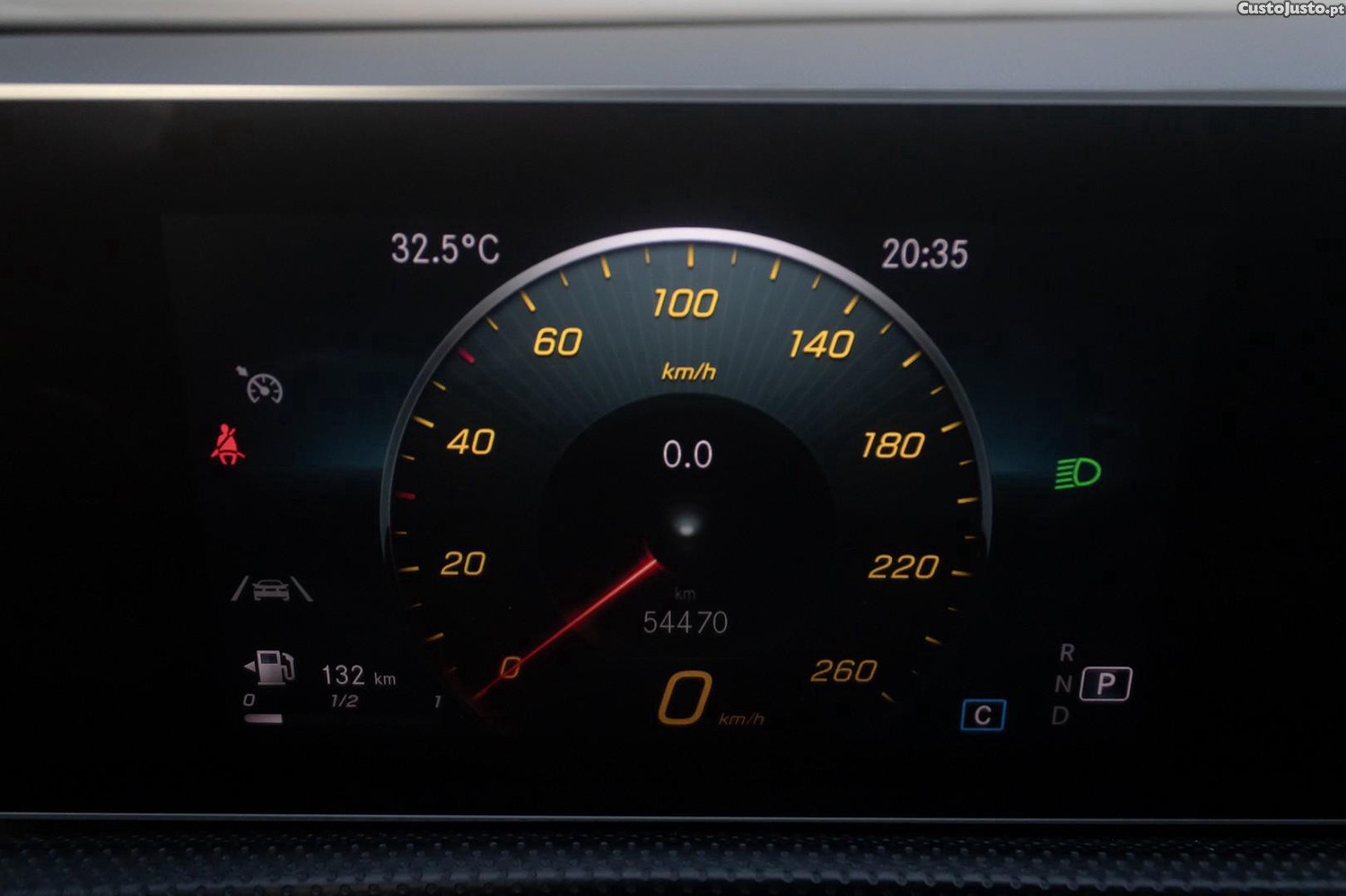 Mercedes-Benz A 180 d AMG Line Aut. — fotografia 9