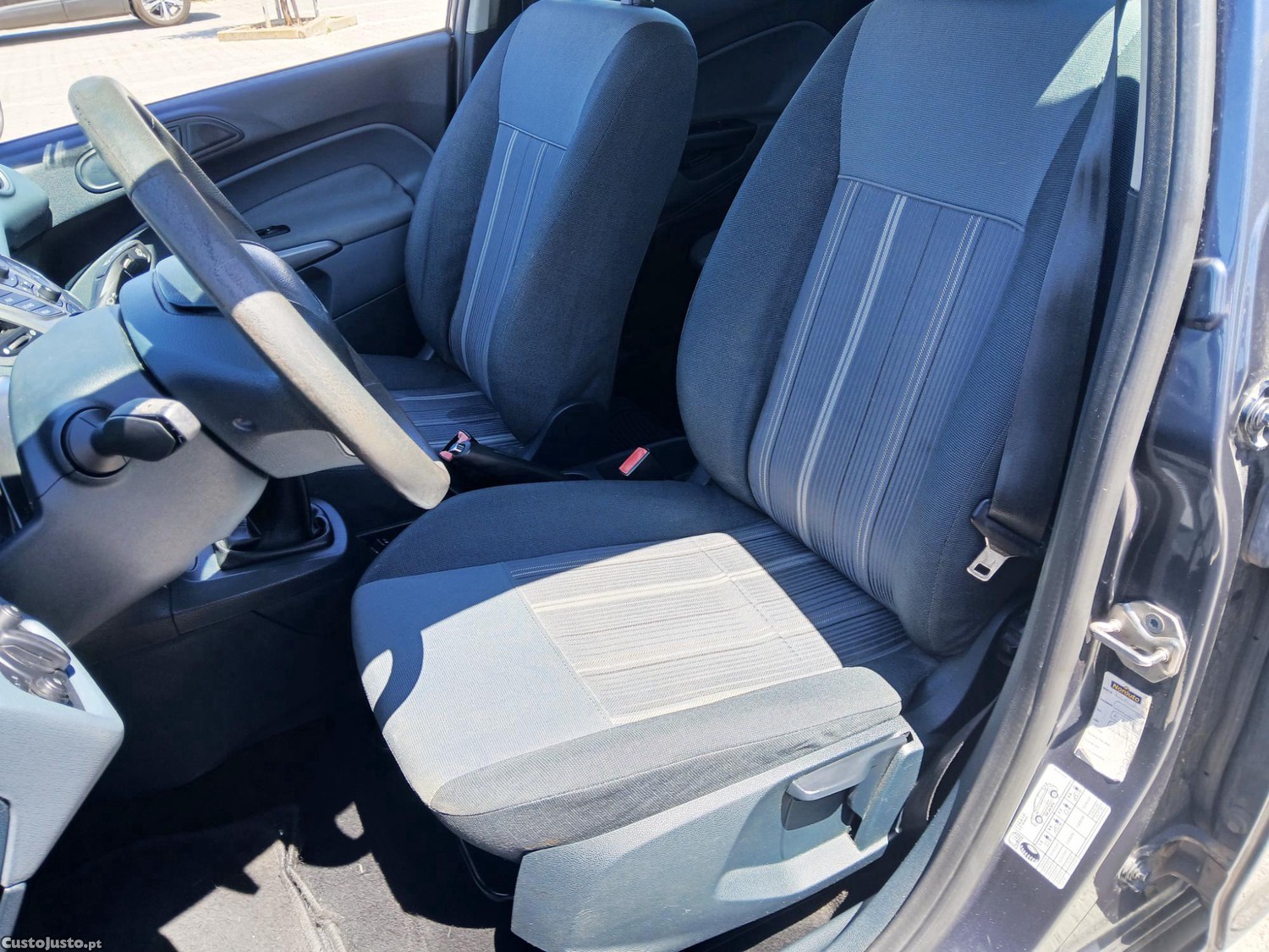 Ford Fiesta 1.4 TDCi (2009) | 5 Lugares | 140.000 km Excelente Estado — fotografia 4